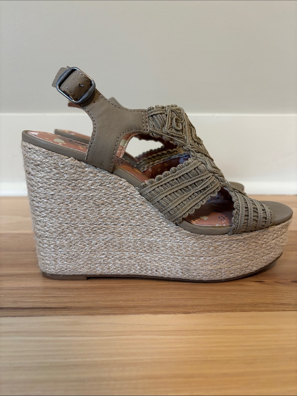 Lucky Brand Taupe Woven Espadrille Wedge Sandals